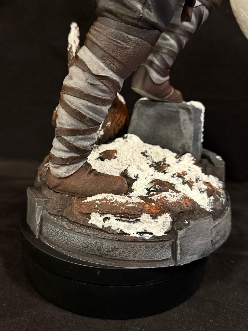 Hand-Painted Kratos Figure: God of War Collectible, 12K Resin, Changeable Hands