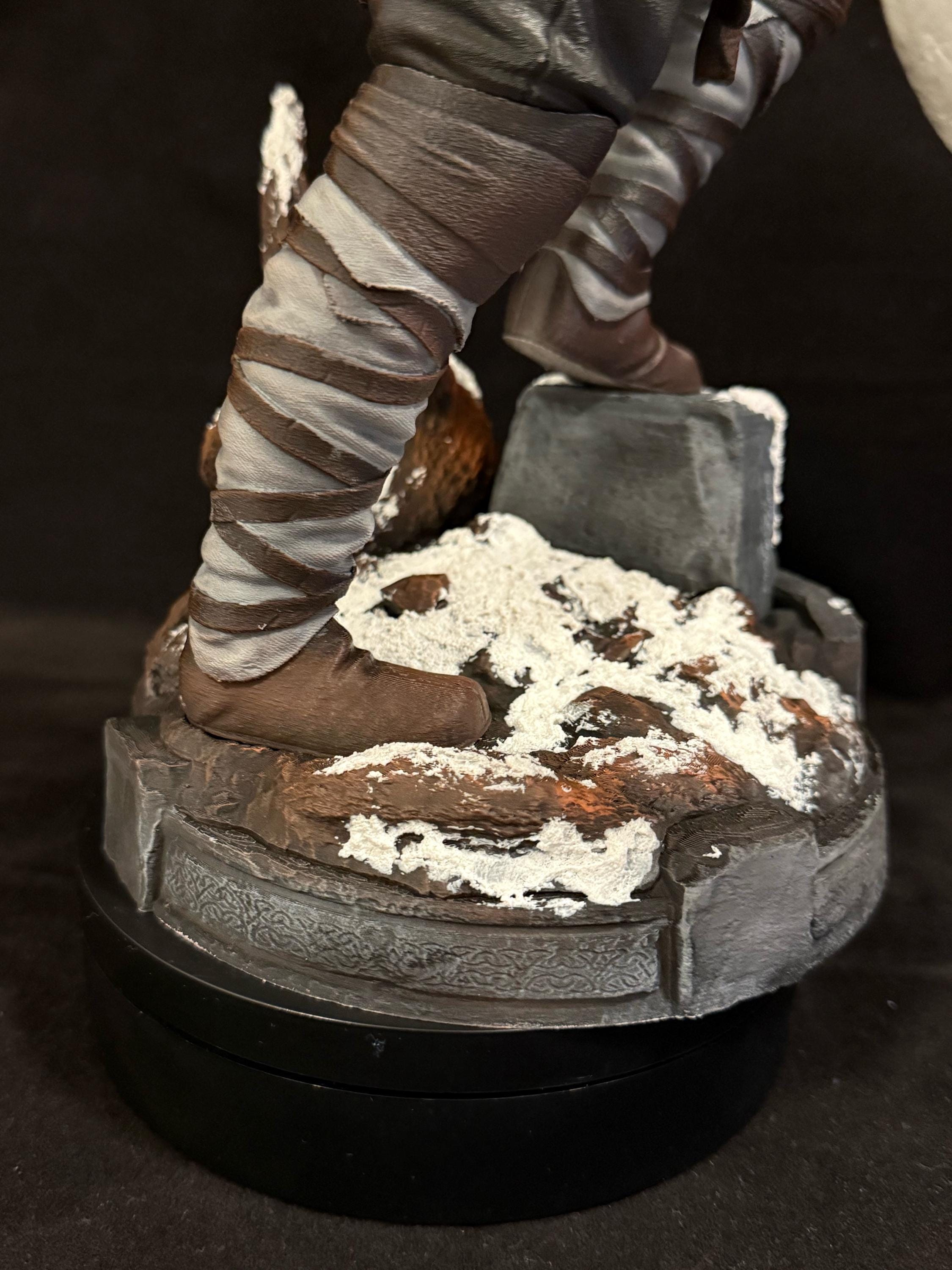 Hand-Painted Kratos Figure: God of War Collectible, 12K Resin, Changeable Hands