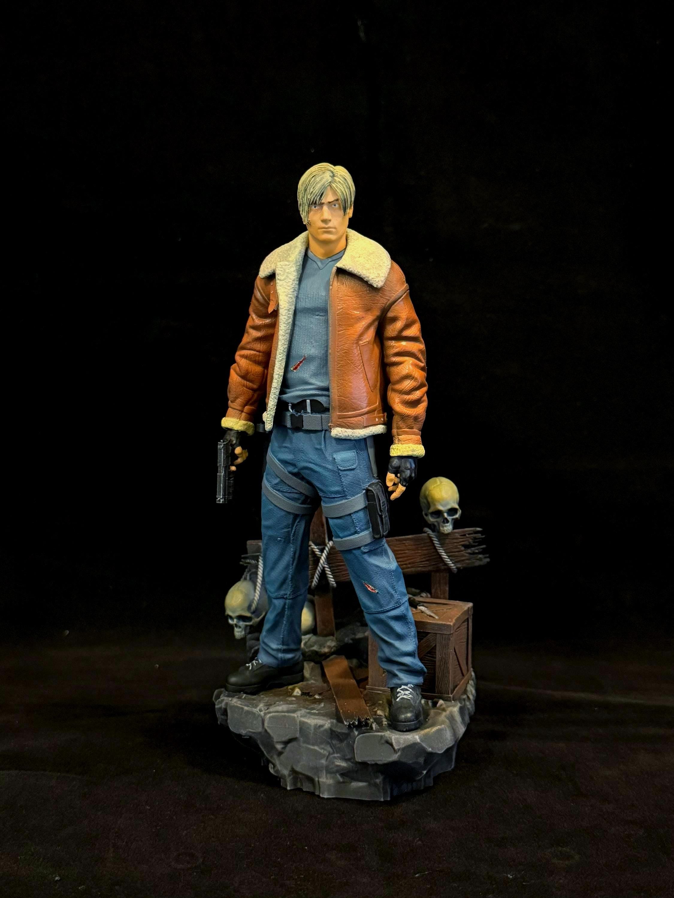 Leon S. Kennedy Collectible Statue – Hand-Painted Resident Evil Figure (Multiple Sizes Available)