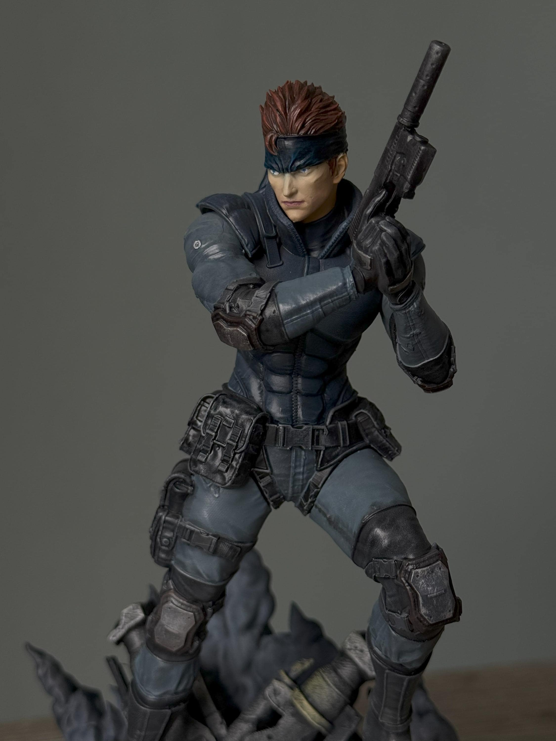 Solid Snake Statue: Hand-Painted 12K Resin Metal Gear Solid Fan Art
