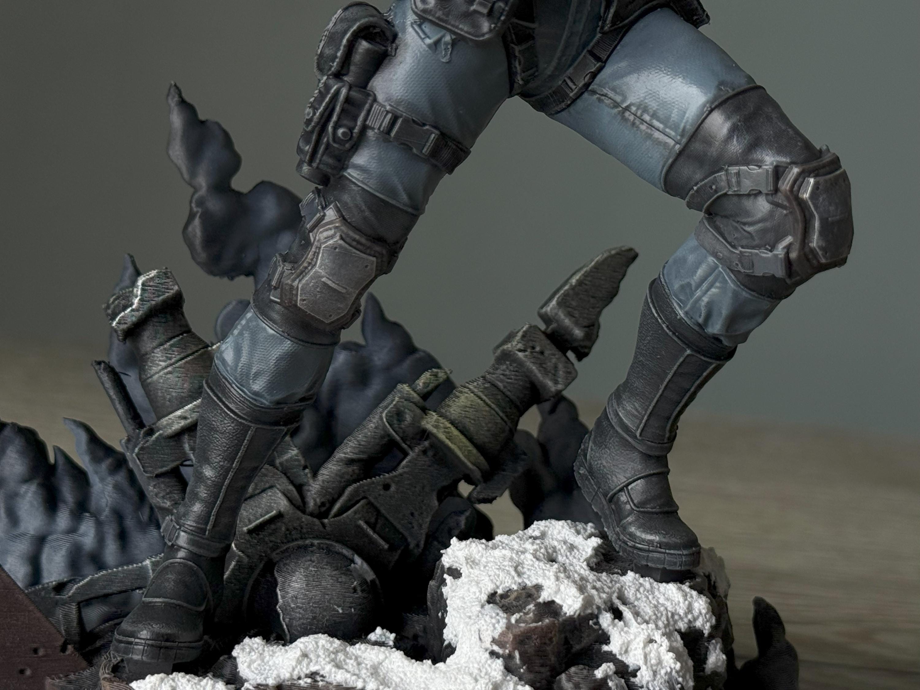 Solid Snake Statue: Hand-Painted 12K Resin Metal Gear Solid Fan Art