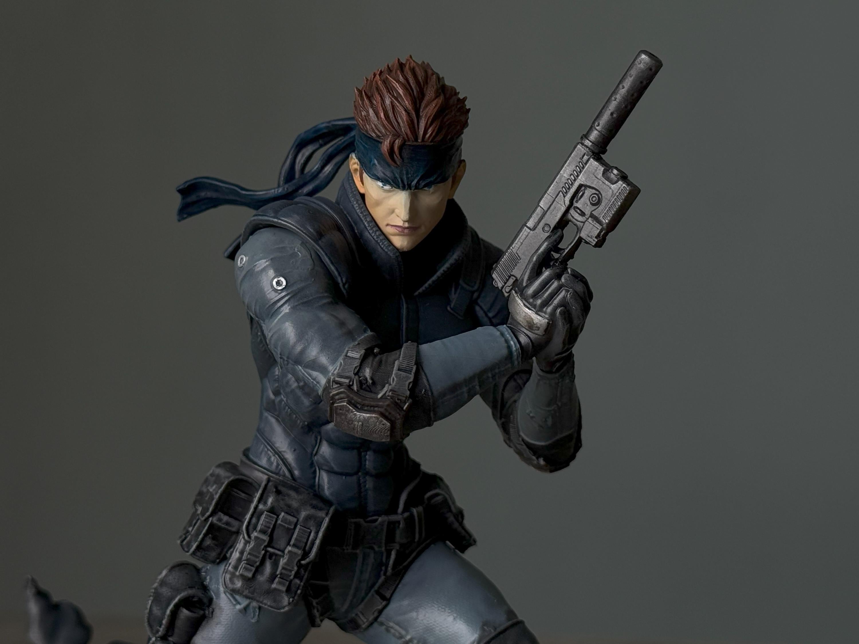 Solid Snake Statue: Hand-Painted 12K Resin Metal Gear Solid Fan Art