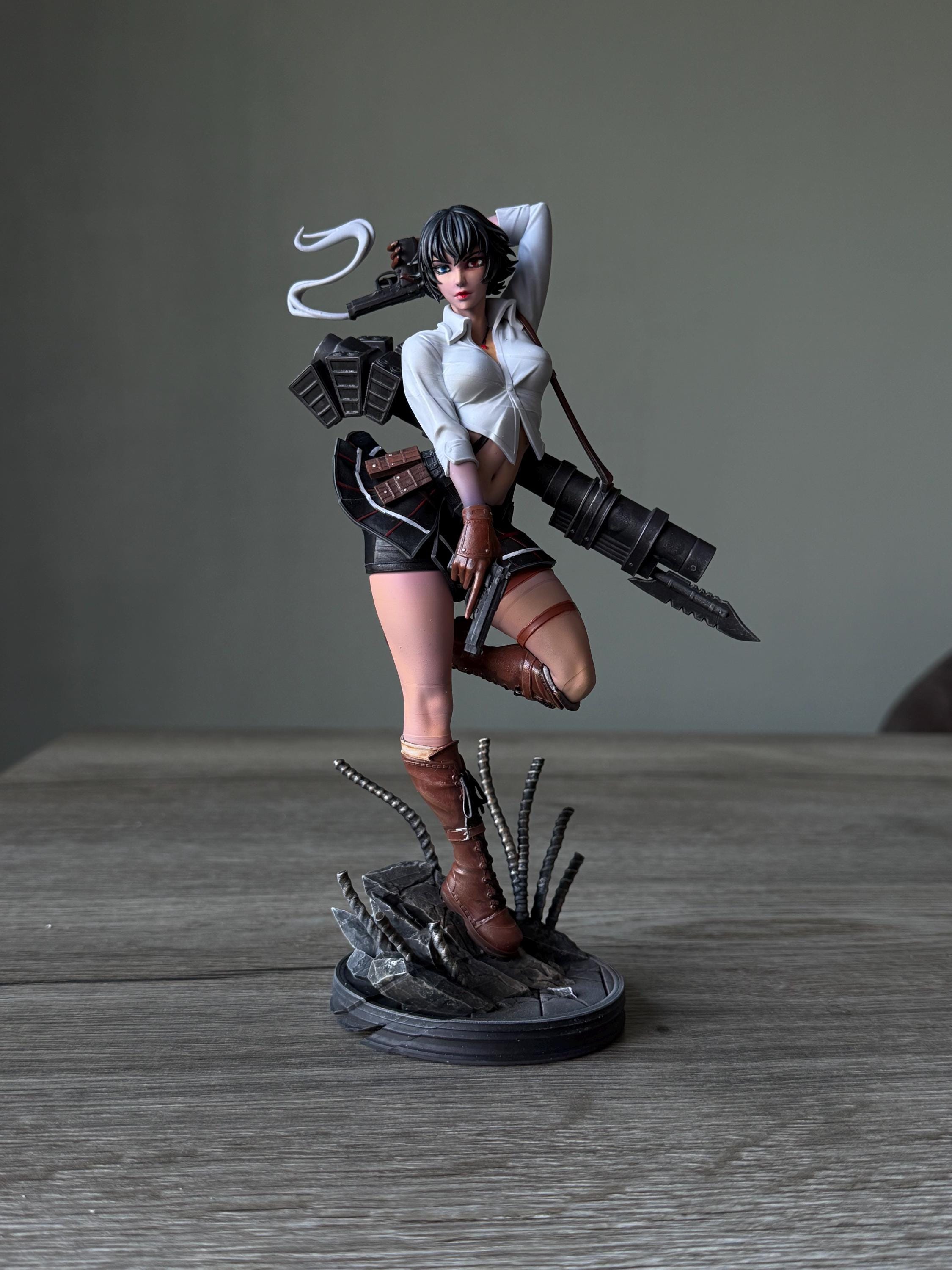 Hand-Painted Lady Statue (Devil May Cry) - 12K Resin Gamer Decor