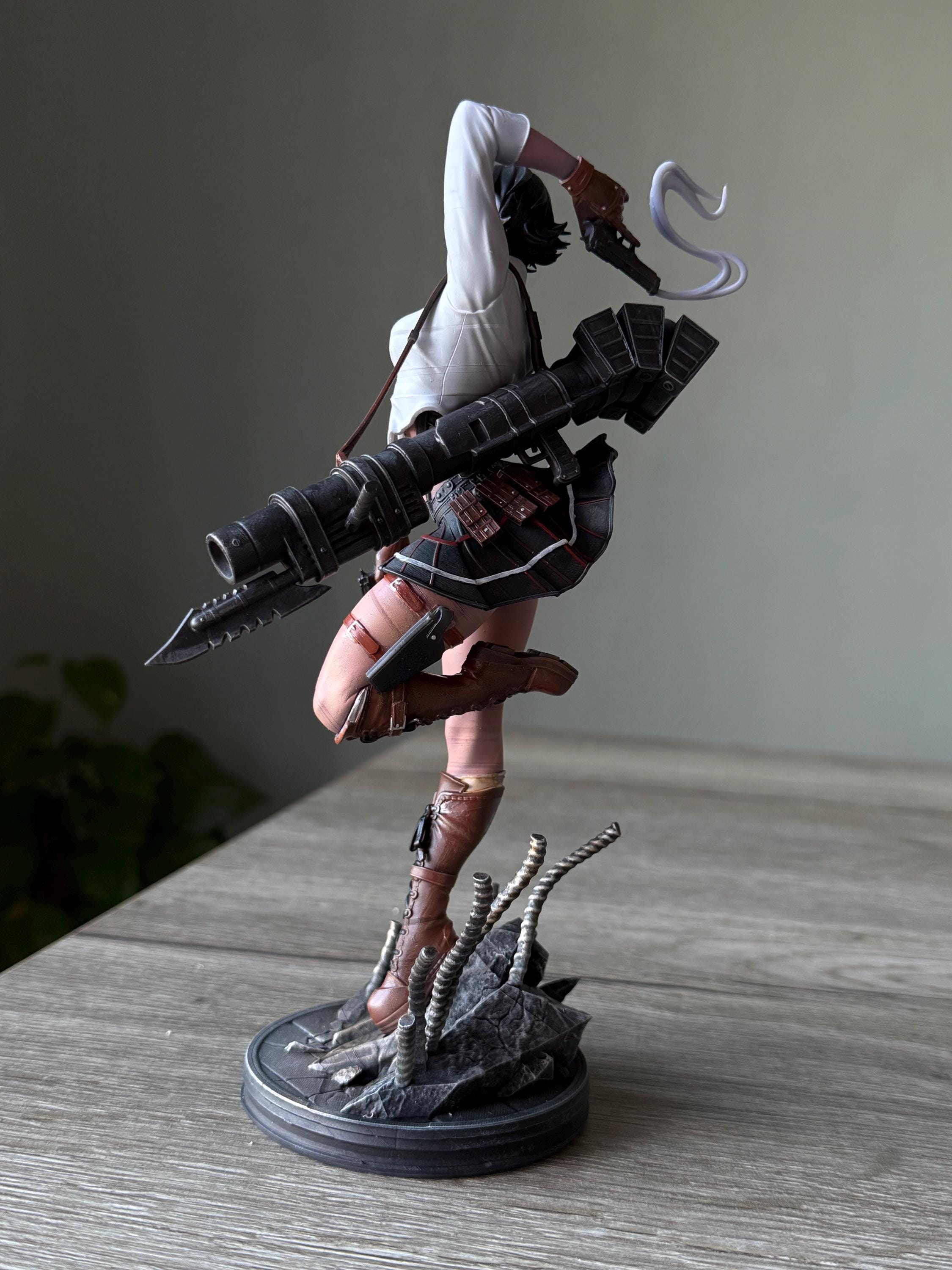 Hand-Painted Lady Statue (Devil May Cry) - 12K Resin Gamer Decor