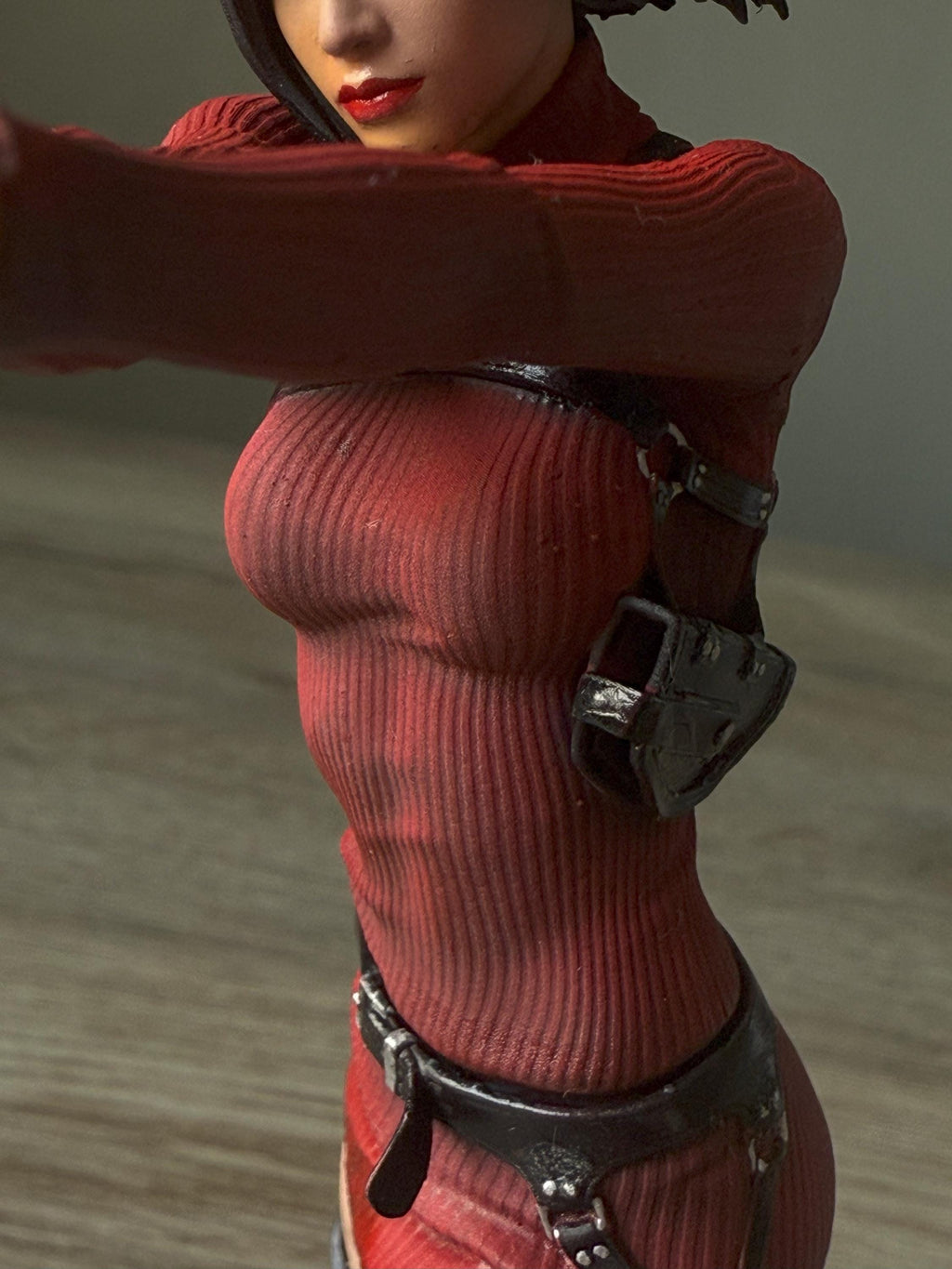 Ada Wong Collectible Figure – Hand-Painted Resident Evil Statue, Unique Gamer Decor Gift