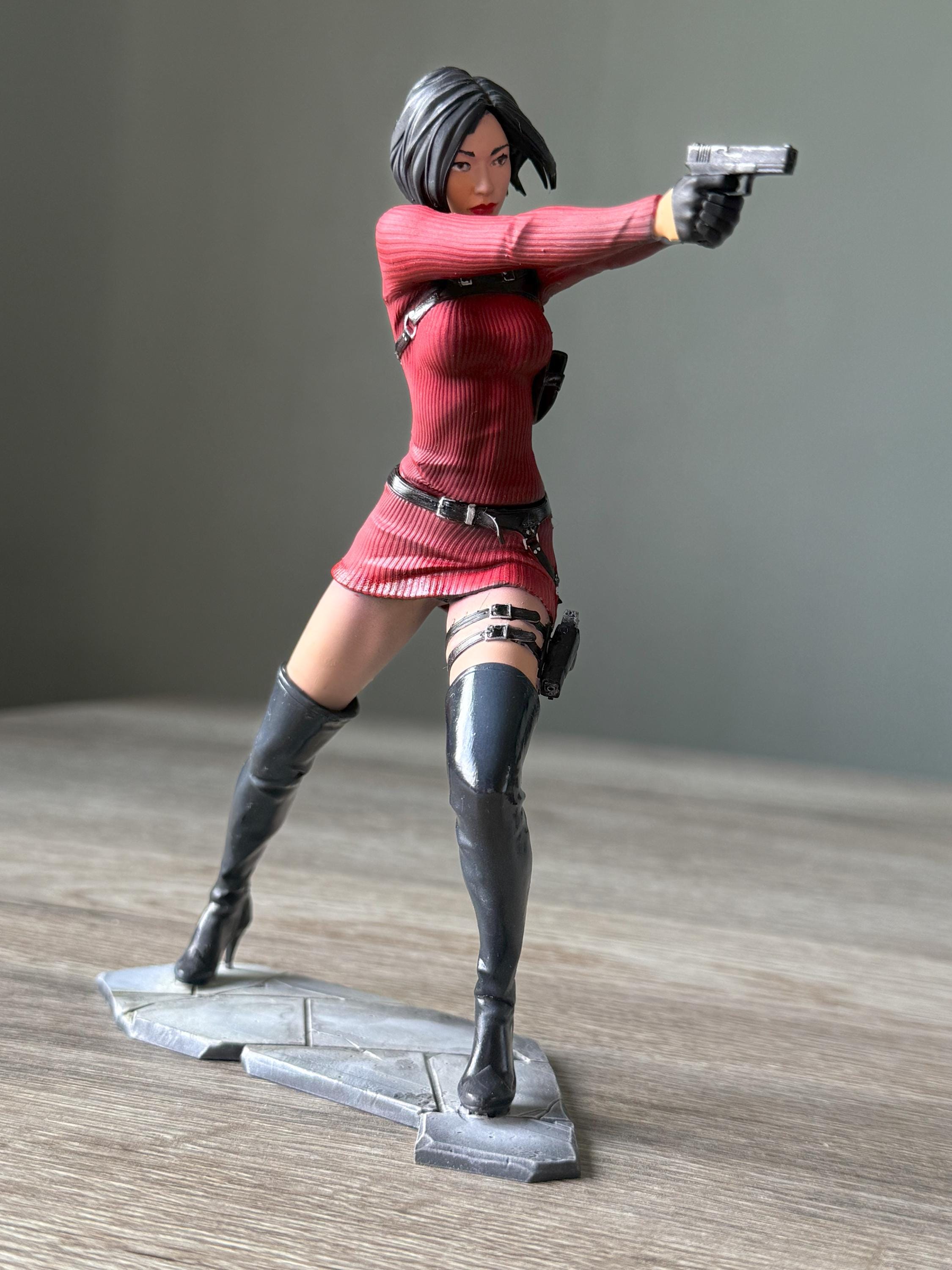 Ada Wong Collectible Figure – Hand-Painted Resident Evil Statue, Unique Gamer Decor Gift