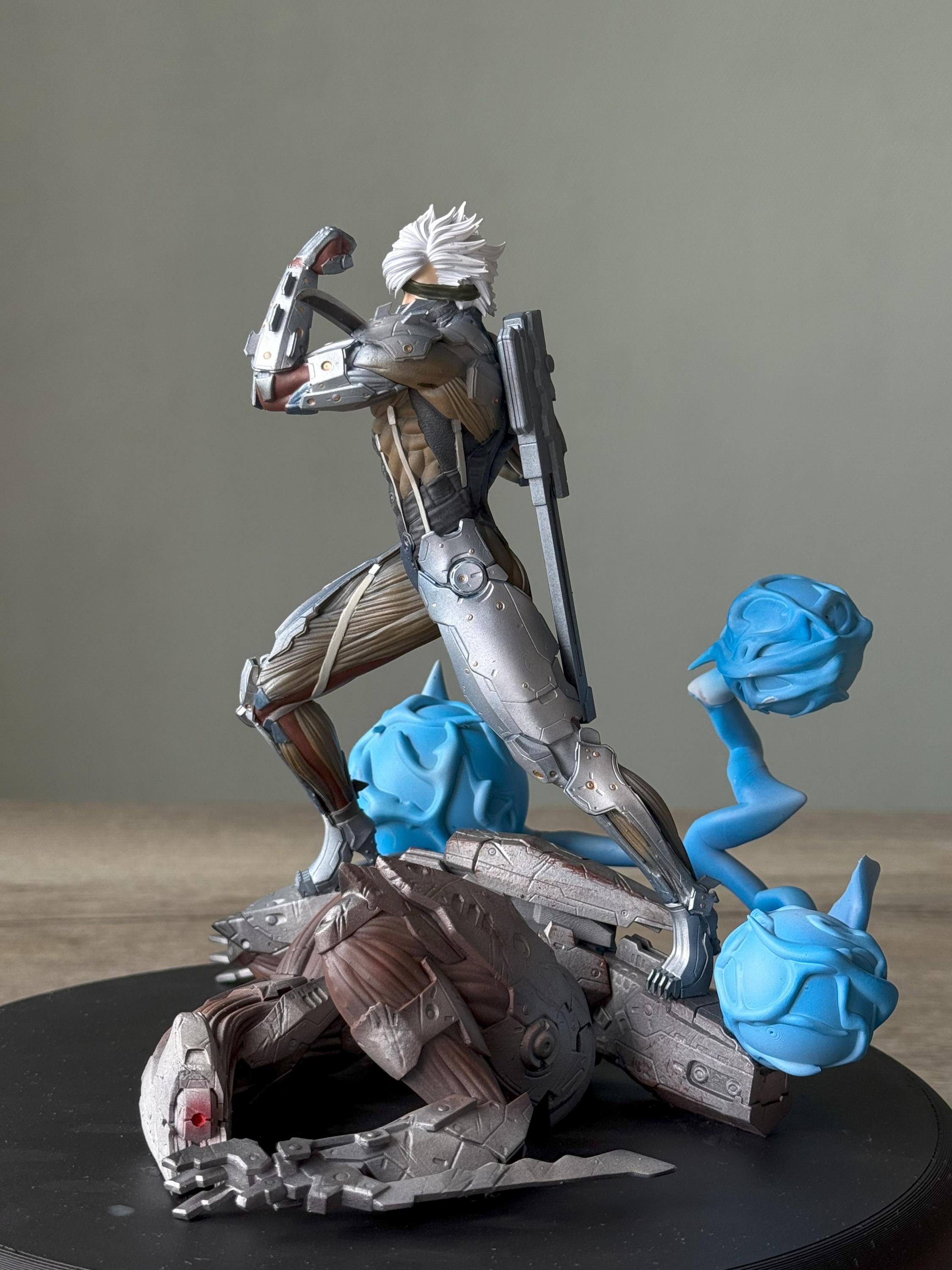 Raiden Figure: Fully Painted Metal Gear Rising Revengeance Diorama (1/10 Scale)
