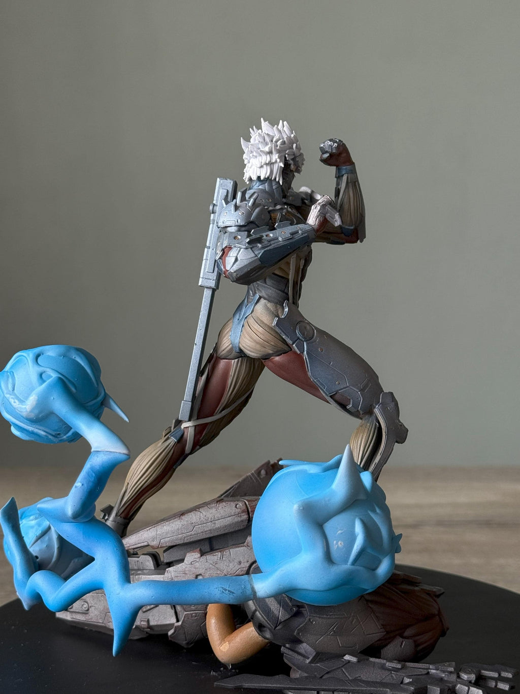 Raiden Figure: Fully Painted Metal Gear Rising Revengeance Diorama (1/10 Scale)