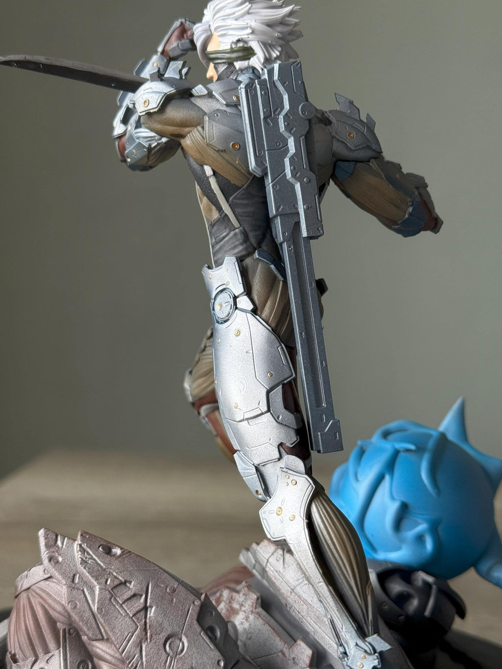 Raiden Figure: Fully Painted Metal Gear Rising Revengeance Diorama (1/10 Scale)