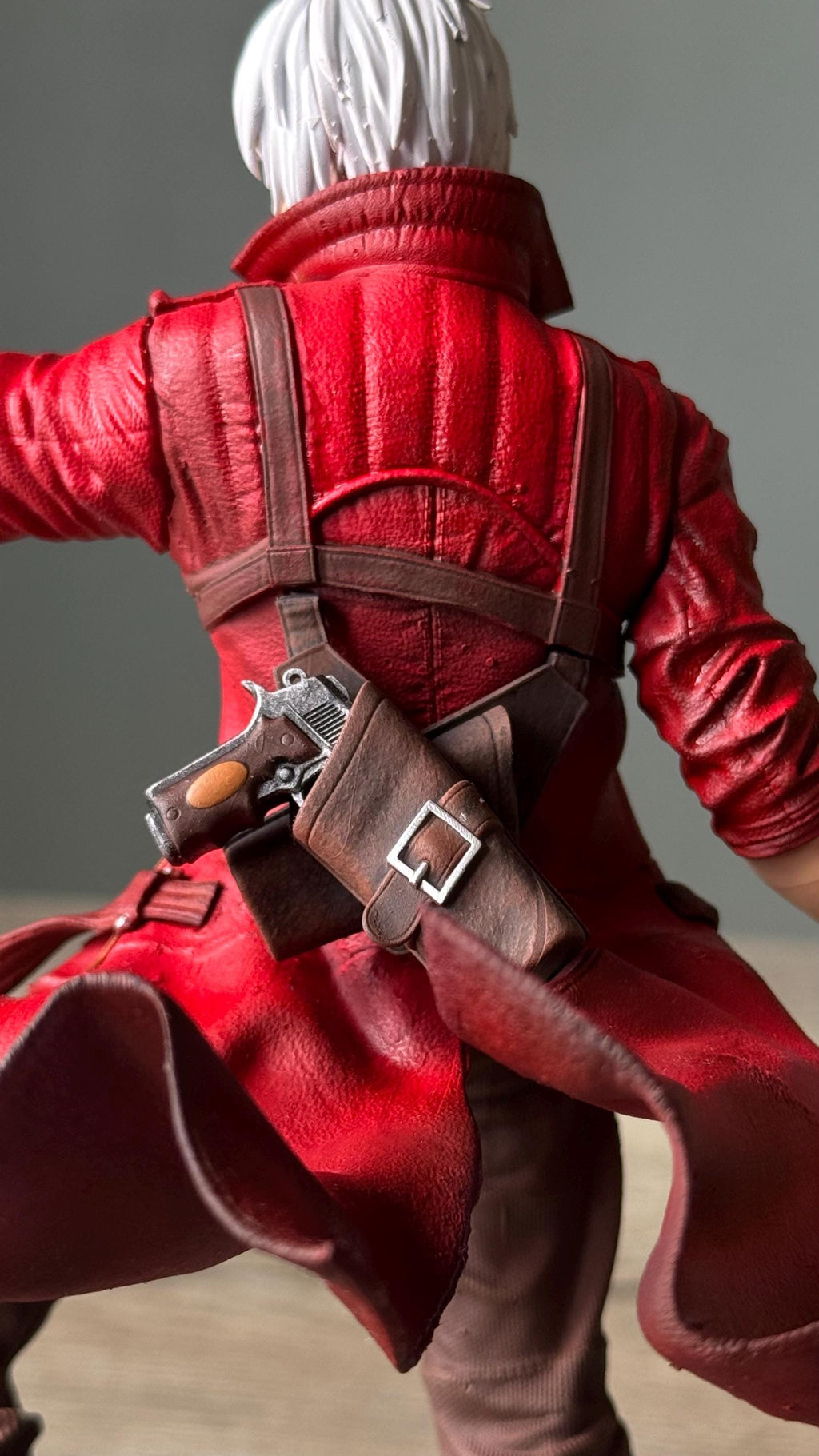 Dante Figure (Devil May Cry 3) – Fully-Painted 12K Resin Figurine with Sword & Pistol | DMC3 Collectible Gamer Decor