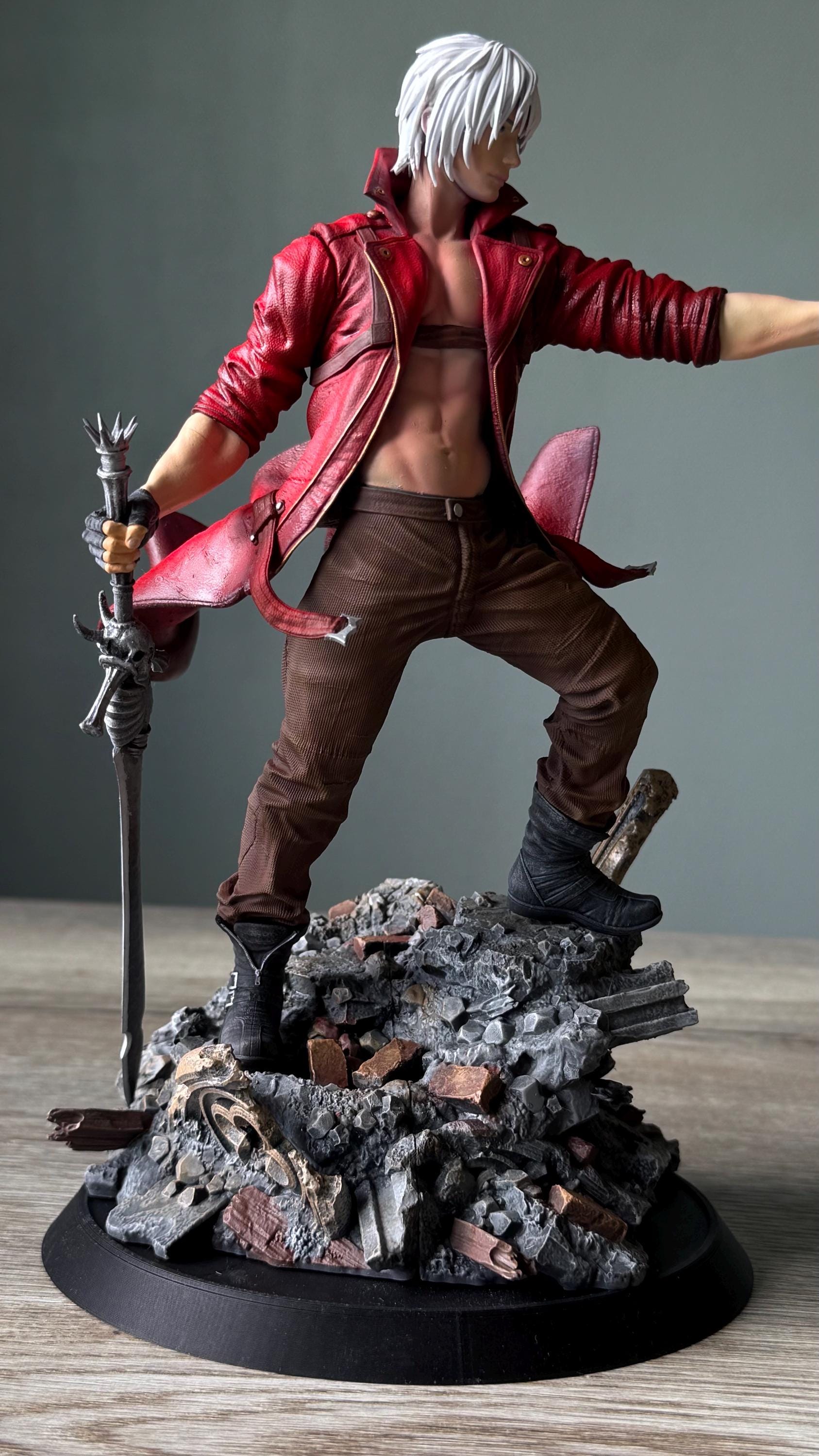 Dante Figure (Devil May Cry 3) – Fully-Painted 12K Resin Figurine with Sword & Pistol | DMC3 Collectible Gamer Decor