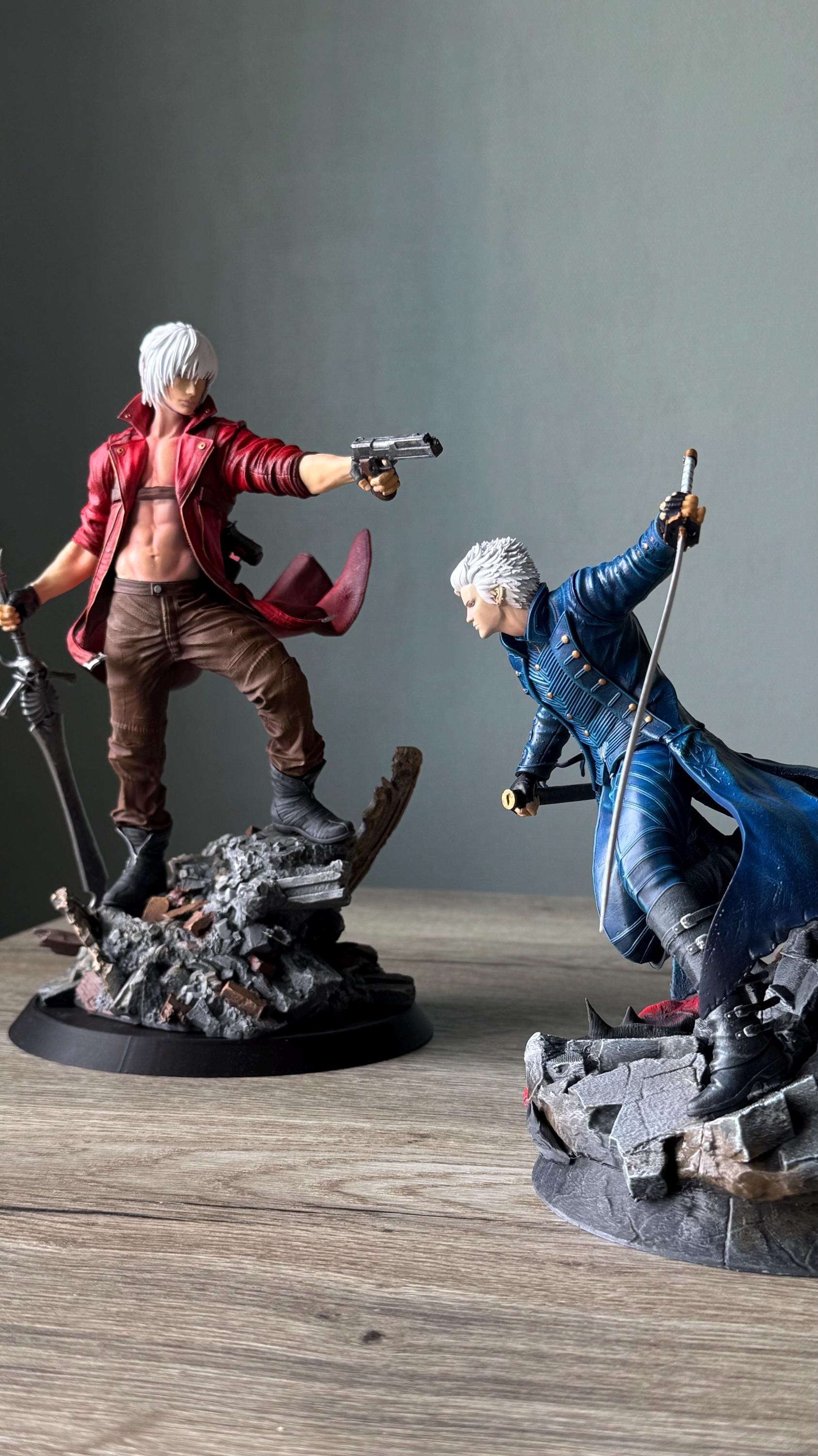 Dante Figure (Devil May Cry 3) – Fully-Painted 12K Resin Figurine with Sword & Pistol | DMC3 Collectible Gamer Decor