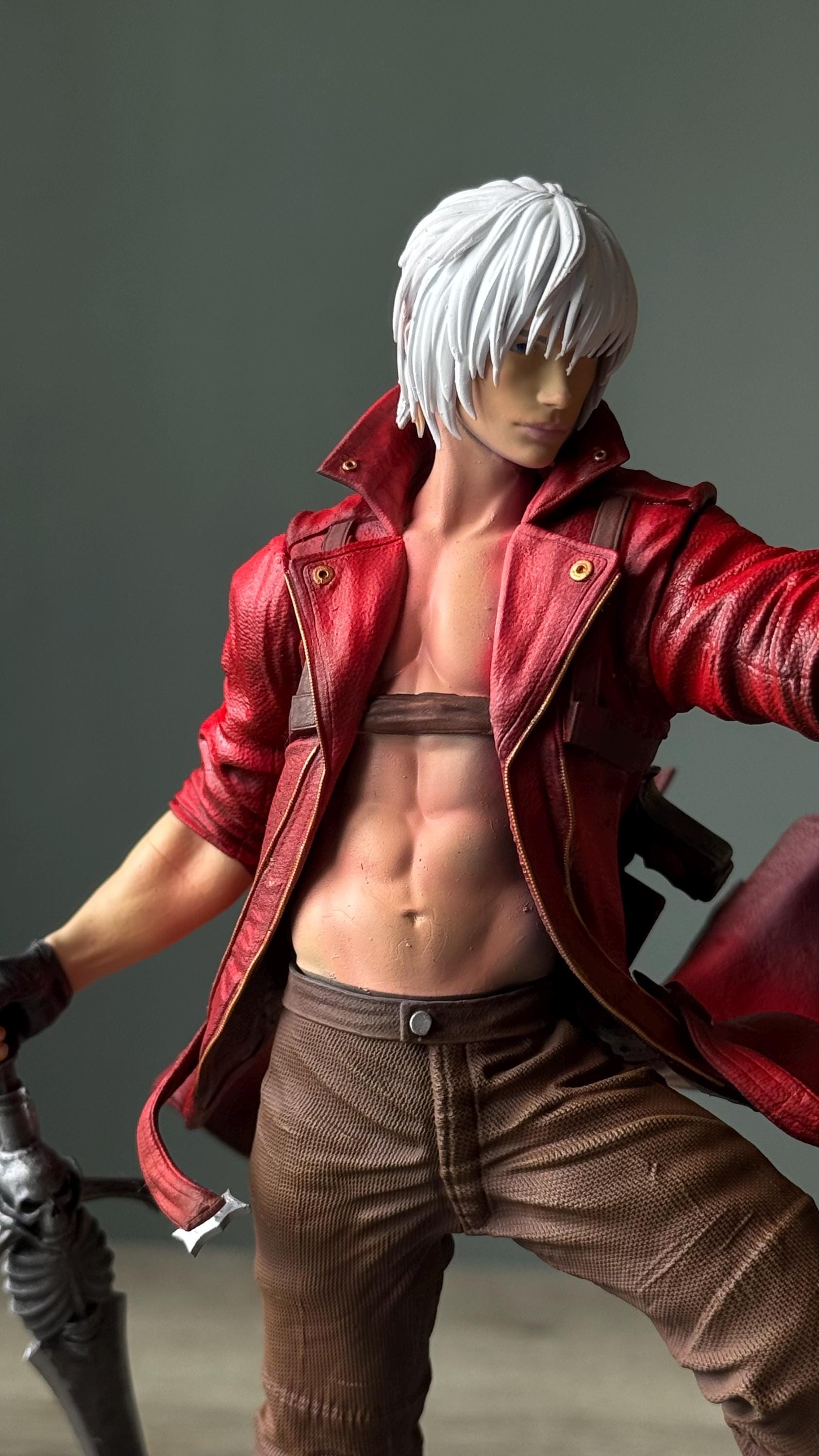 Dante Figure (Devil May Cry 3) – Fully-Painted 12K Resin Figurine with Sword & Pistol | DMC3 Collectible Gamer Decor
